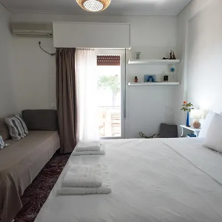 Melina Beachfront Malaki
